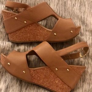 Kenneth Cole Reaction Wedges